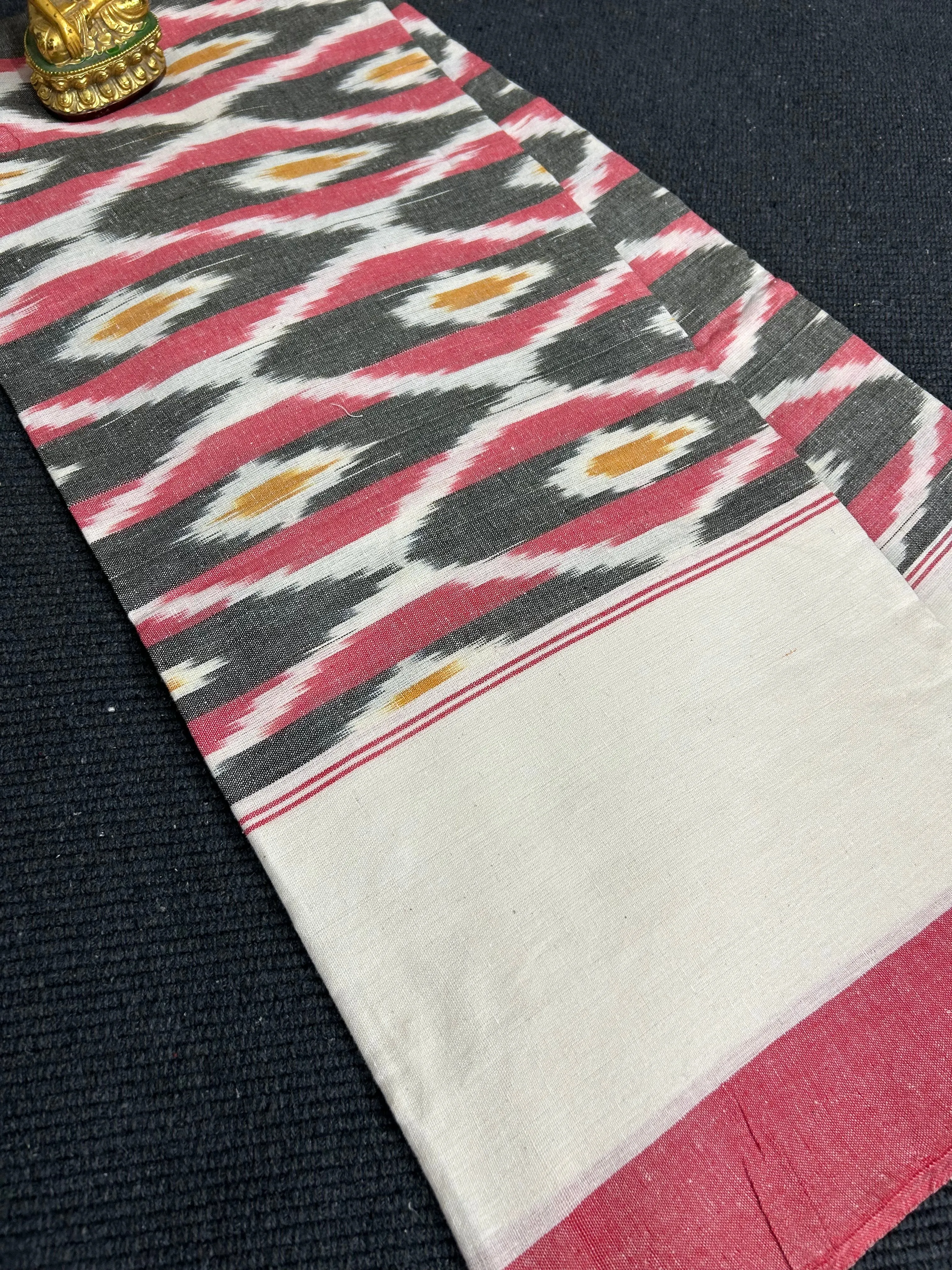 Ikat Cotton bedsheet